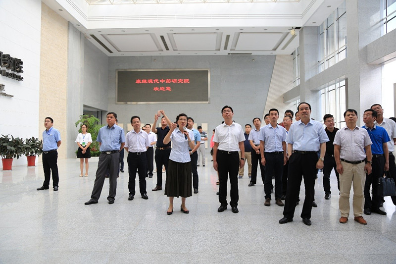 第七届淮海经济区核心区城市市长会议与会领导莅临W66利来药业考察